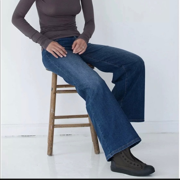 Original NEW Marcellamoda NYC
Model: Benita jeans
Size 6 / 30 - Picture 1 of 7